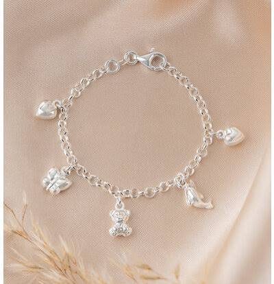 Zilveren bedelarmband met beertje, hartjes en vlinder